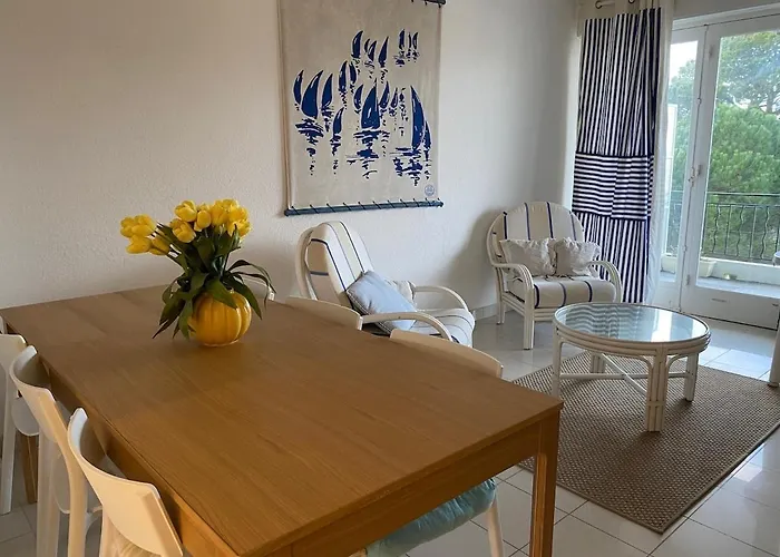 Appartement T3 Avec Superbe Terrasse, Coin Prisé De